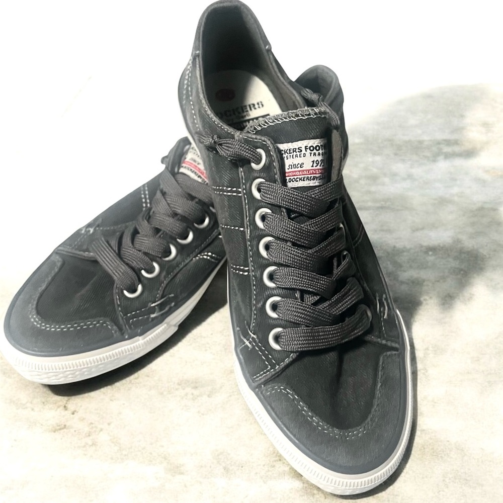 Dockers Originals by Gerli. Men’s Casual Sneakers - Eur Size 43 (US Size 9).